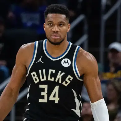 Giannis and Bucks Move Toward Final Choice